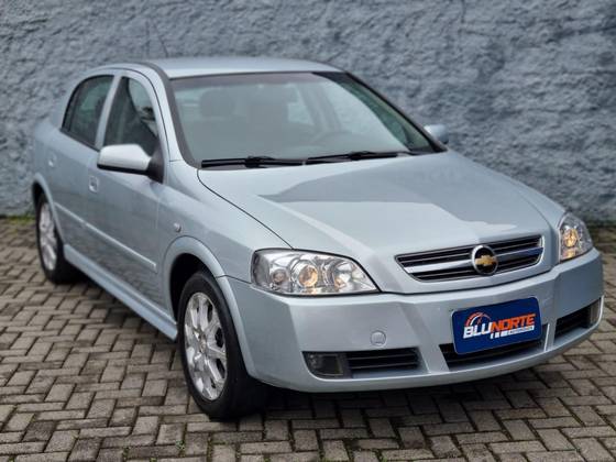 CHEVROLET ASTRA 2.0 MPFI ADVANTAGE 8V FLEX 4P AUTOMÁTICO CHEVROLET ASTRA 2.0 MPFI ADVANTAGE 8V FLEX 4P AUTOMÁTICO